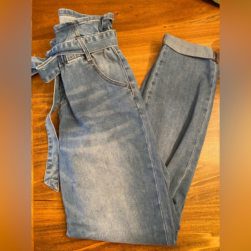 Rue 21 ruffle tie jeans